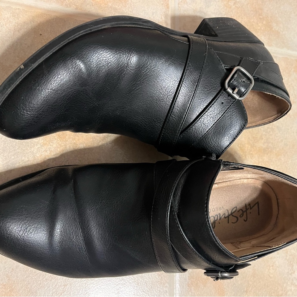 Life Stride women’s black ankle boots